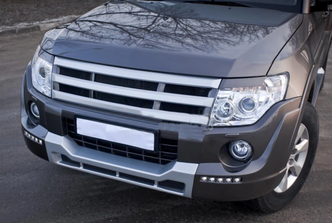 Накладка (юбка) переднего бампера "Broomer Design" (Без ДХЛ) для Mitsubishi Pajero IV (2006-2015) купить недорого с доставкой в Чебоксары