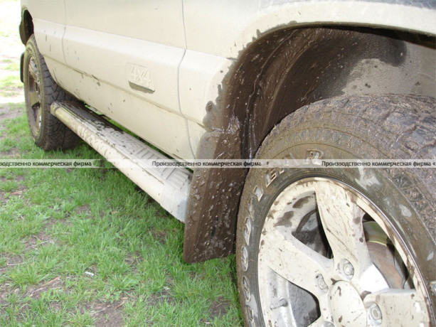 Брызговики передние расширенные B@3 2123 "Chevrolet Niv@" до 2009 г. (2 шт.) купить недорого с доставкой в Чебоксары