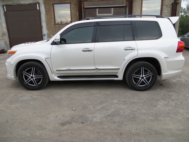 Аэродинамический обвес "Wald Black Bison" Toyota Land Cruiser 200 купить недорого с доставкой в Чебоксары